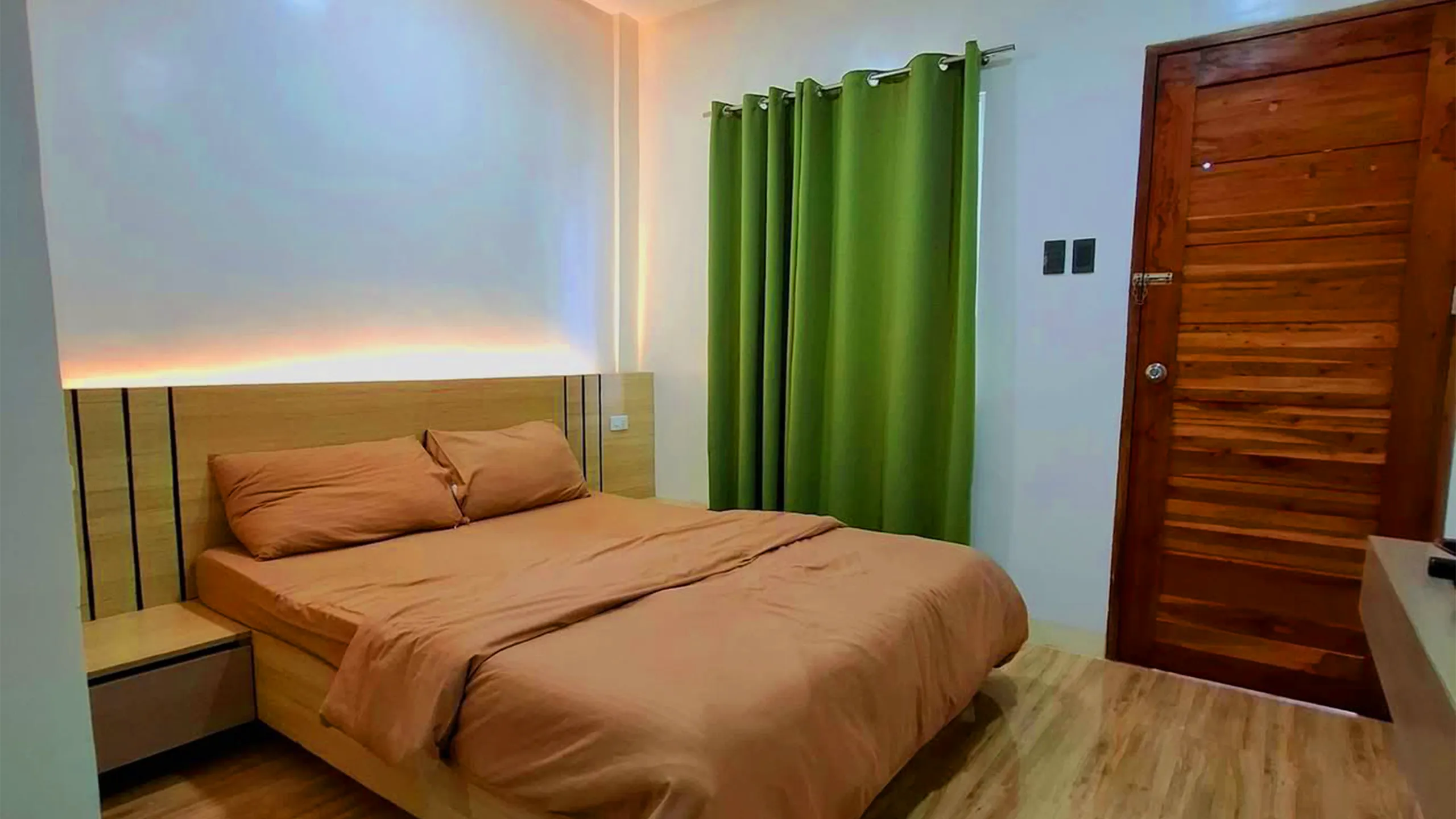 Scenic Accommodations